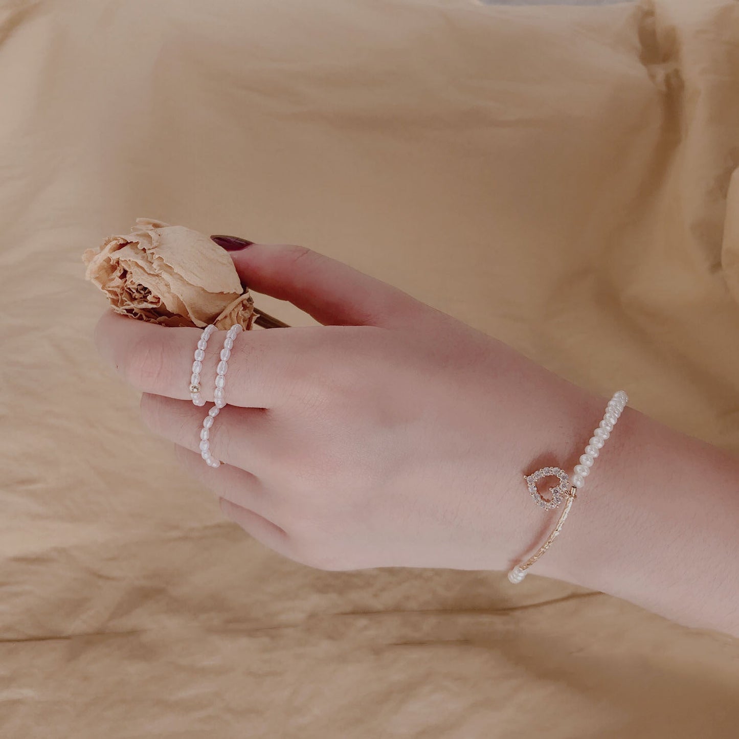 Freshwater Pearl Elastic String Ring