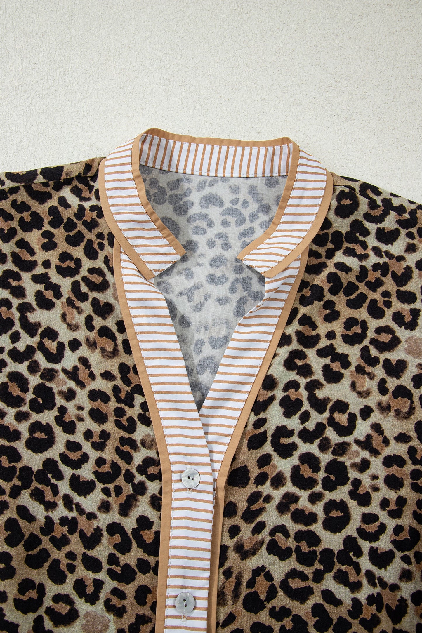 Leopard Contrast Stripe V-Neck Shirt