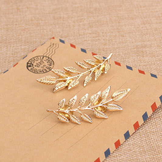 Leaf-Shaped Elegance Shirt Collar Pin