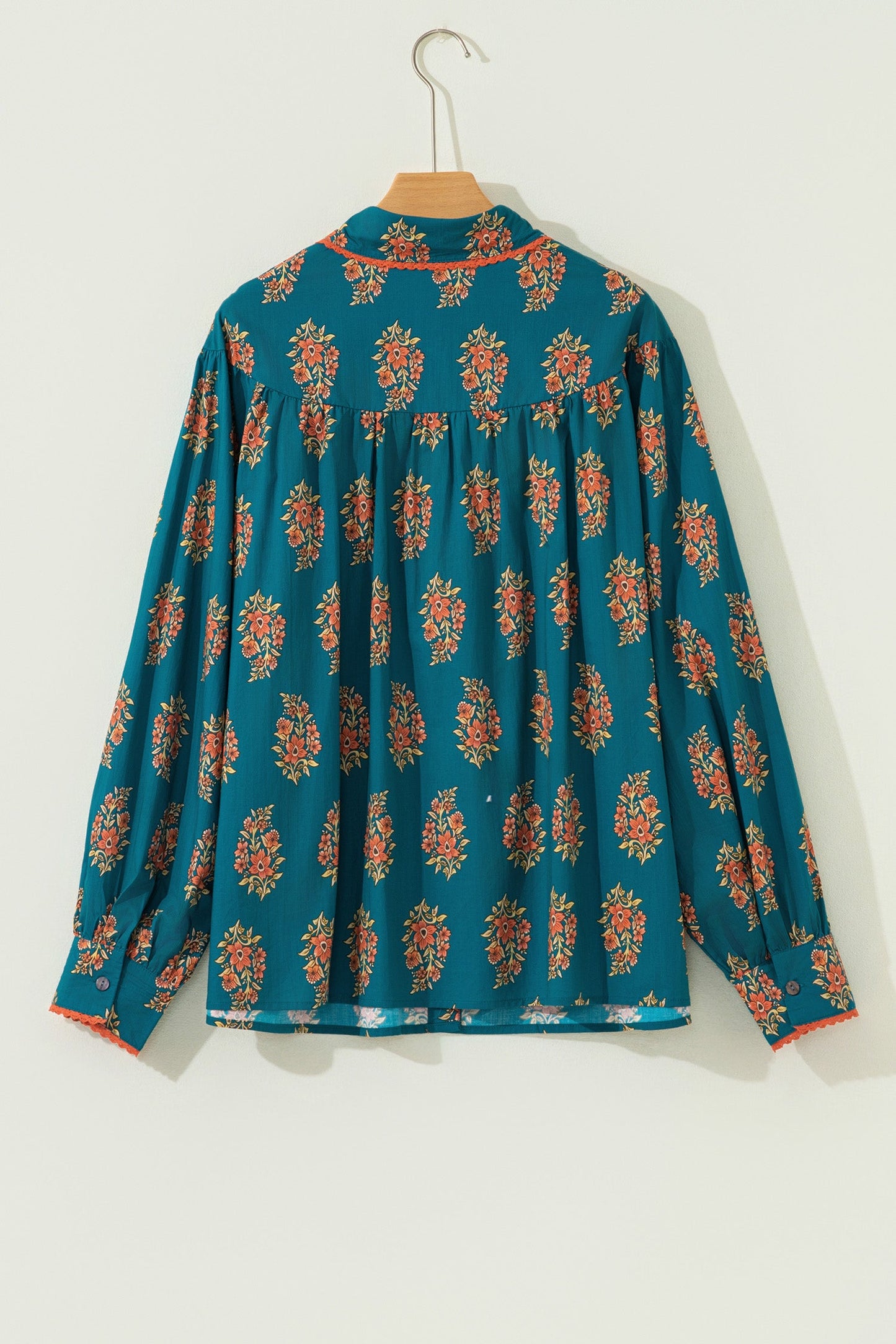 Plus Size Floral Lacy Trim Pleated Shirt