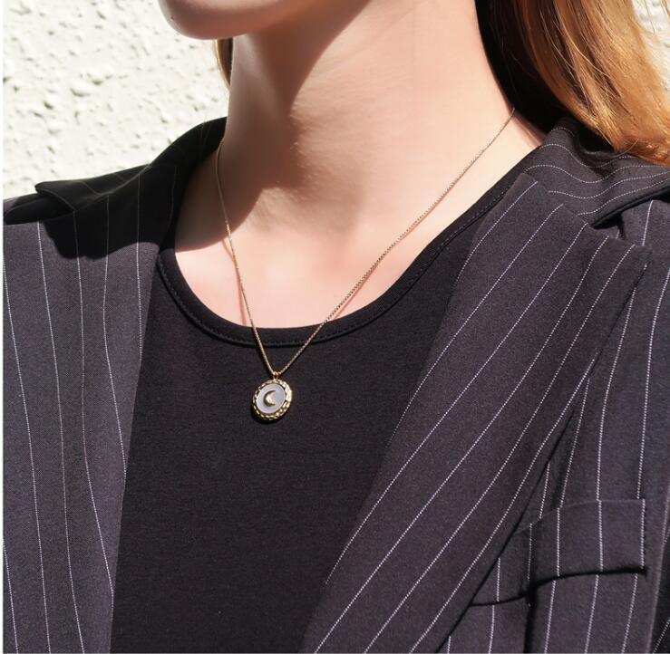 L220 Japanese White Fritillaria Necklace