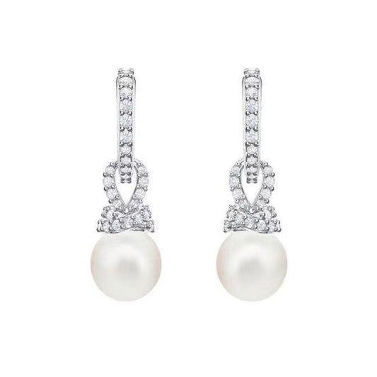 Elegant Pearl and Diamond Jewelry
