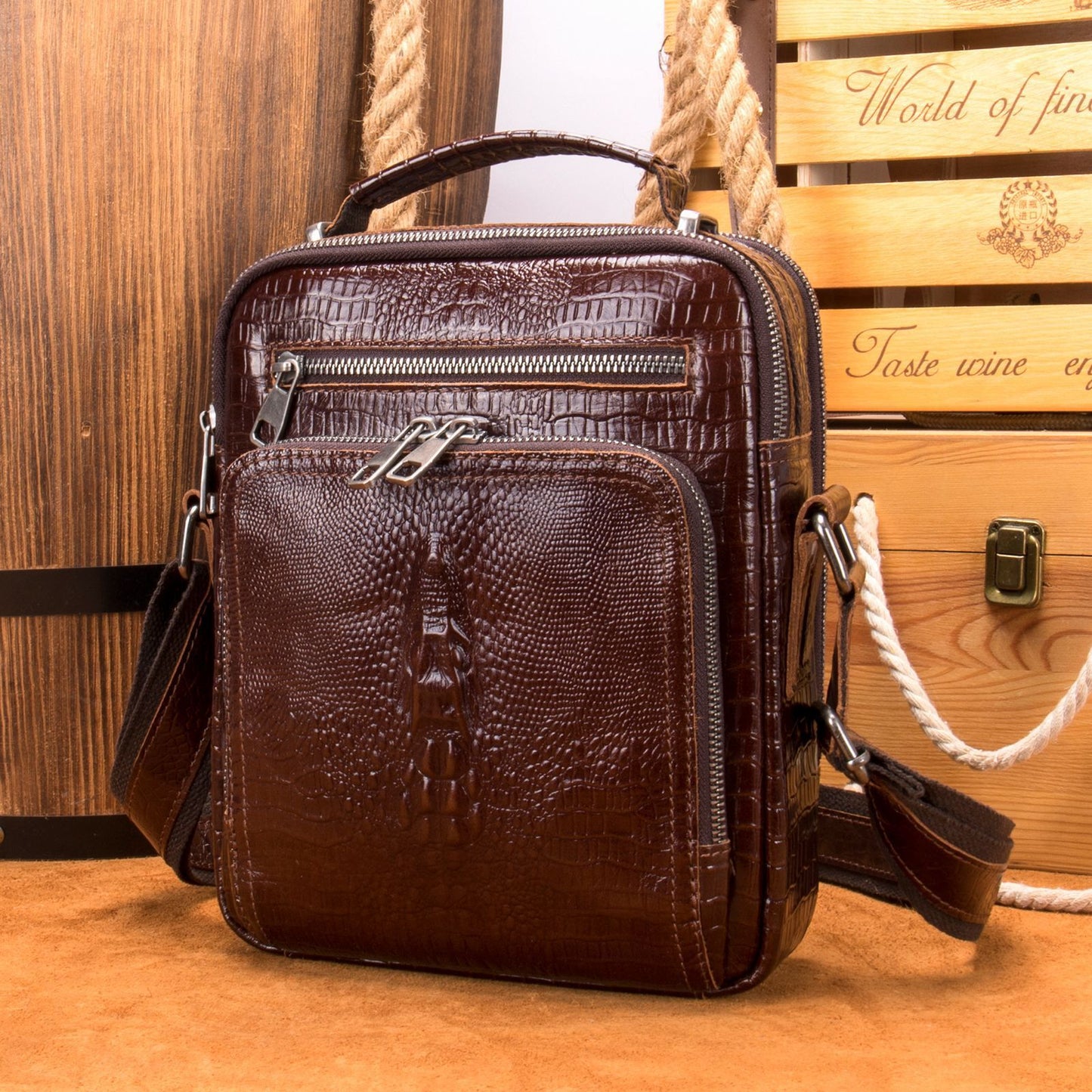 Large-capacity Leather Retro Messenger Bag