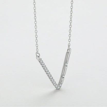 S925 Sterling Silver Temperamental Girl's V-shaped Pendant Necklace
