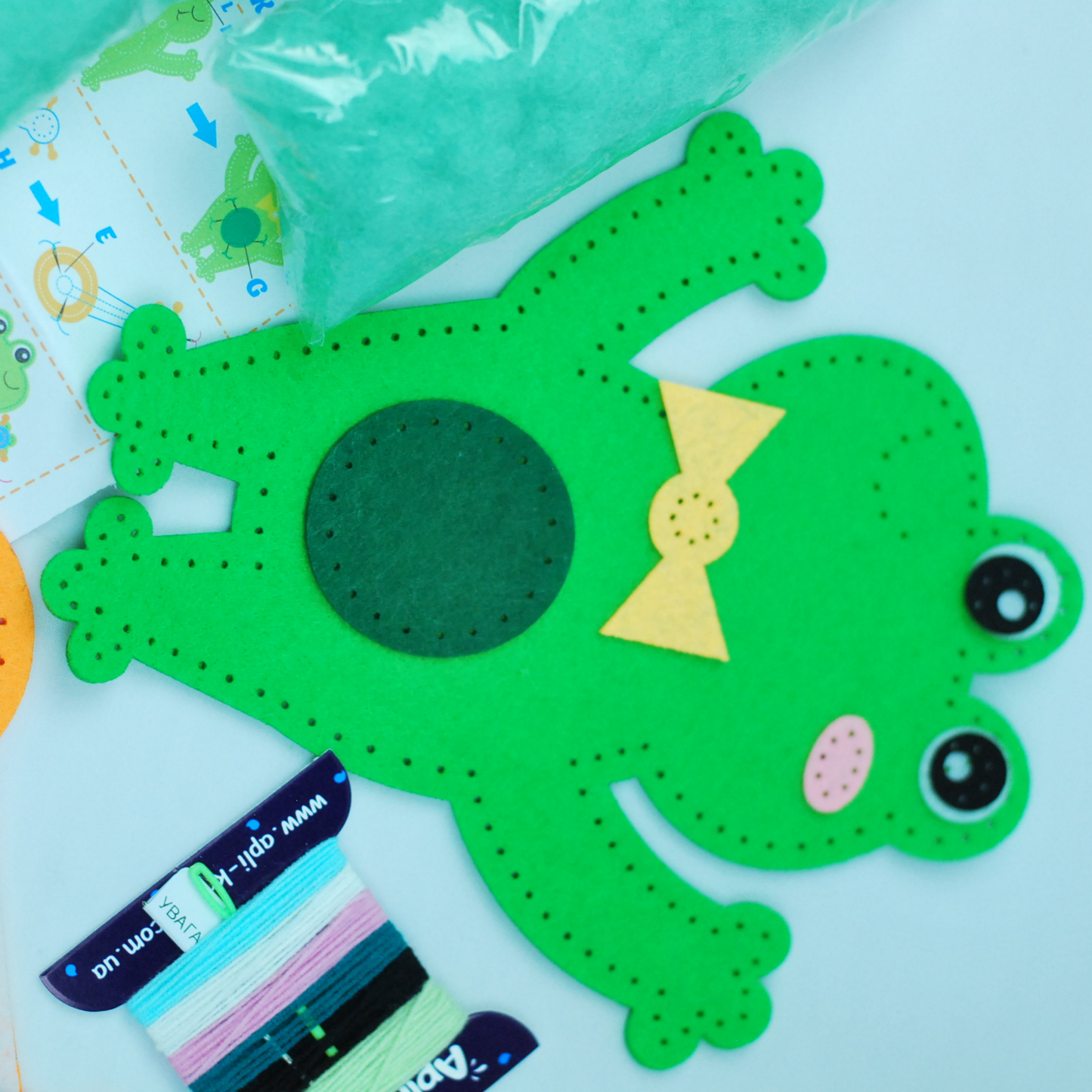 APLI Krapli - APLI Krapli Sewyourself Felt Toy Kit Frog Precut Felt Stuffing Thread & Safe Needle Ages 6+