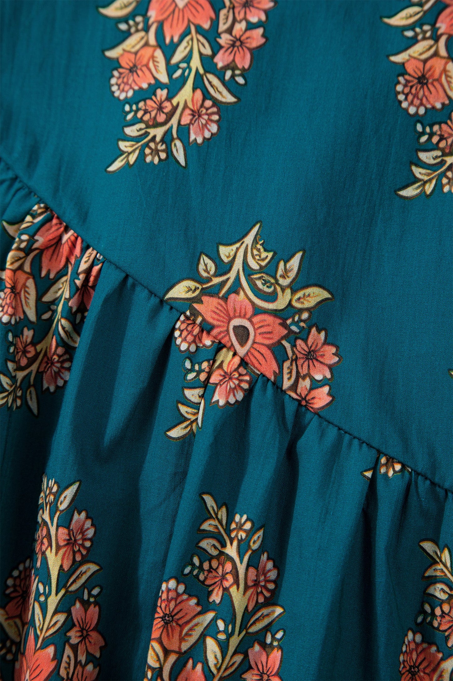 Plus Size Floral Lacy Trim Pleated Shirt