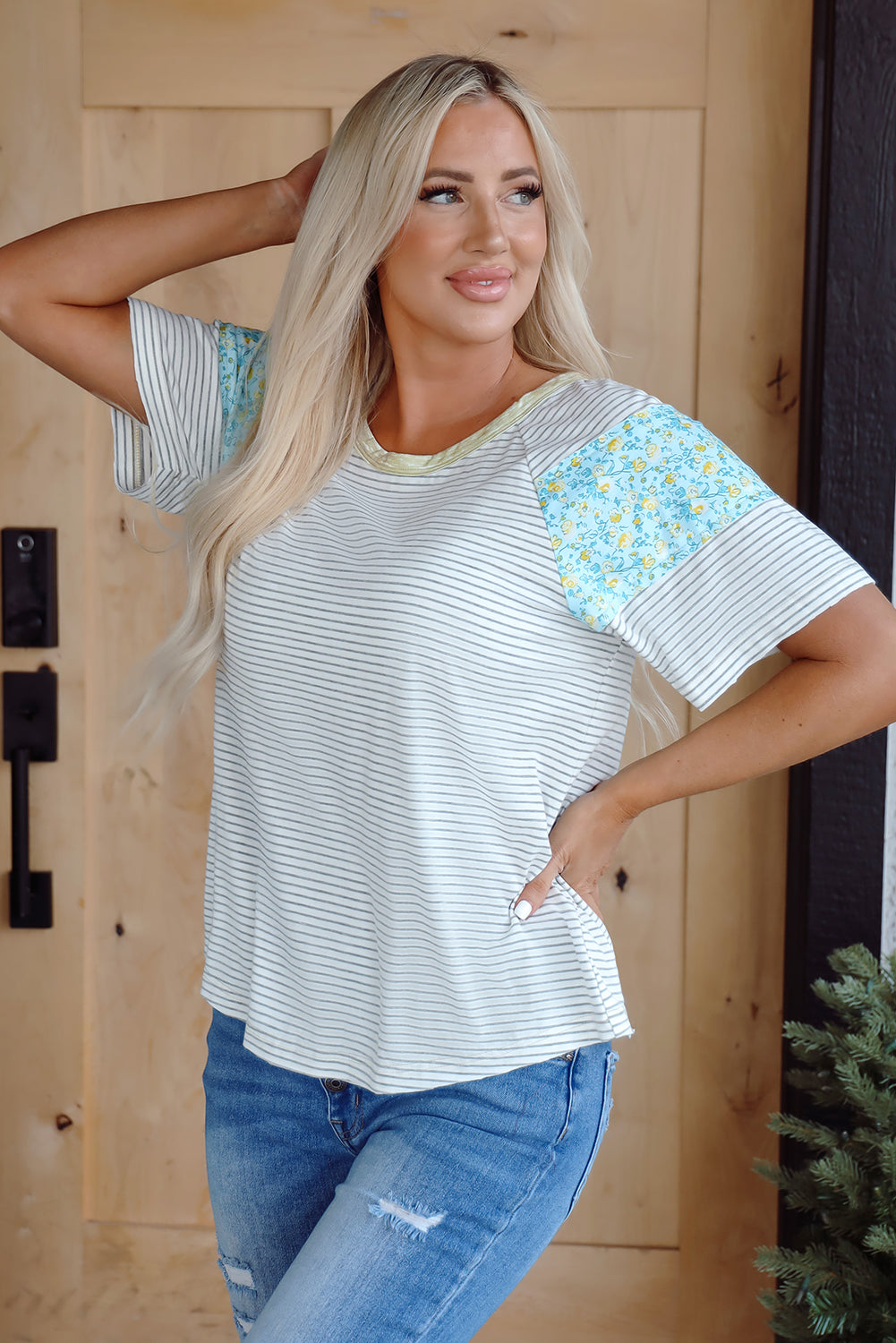 Floral Contrast Stripe Insert Sleeve Round Neck Tee