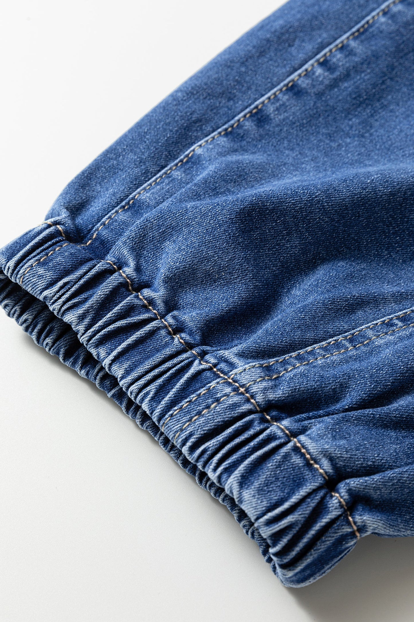 4 Buttons Front Tapered Loose Fit Jeans