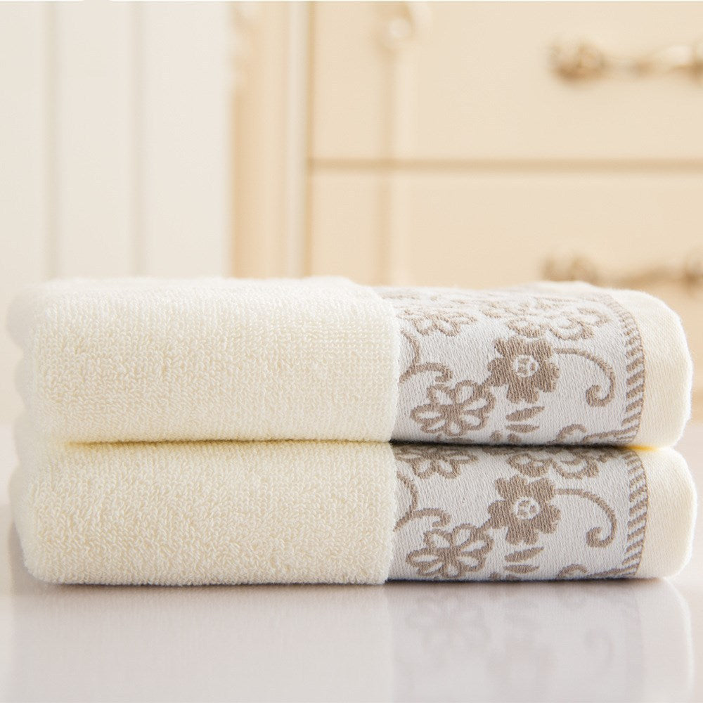 Wisteria Flower 32-Ply Jacquard Cotton Towel