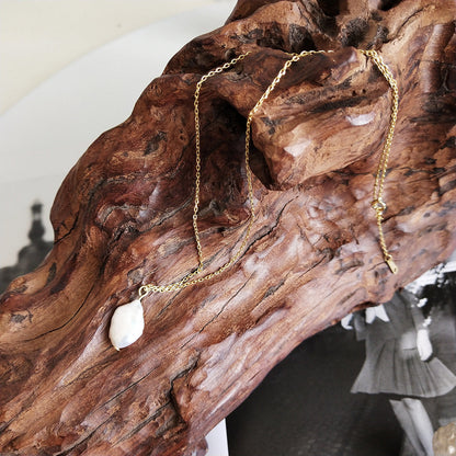 Baroque Pearl Pendant Necklace