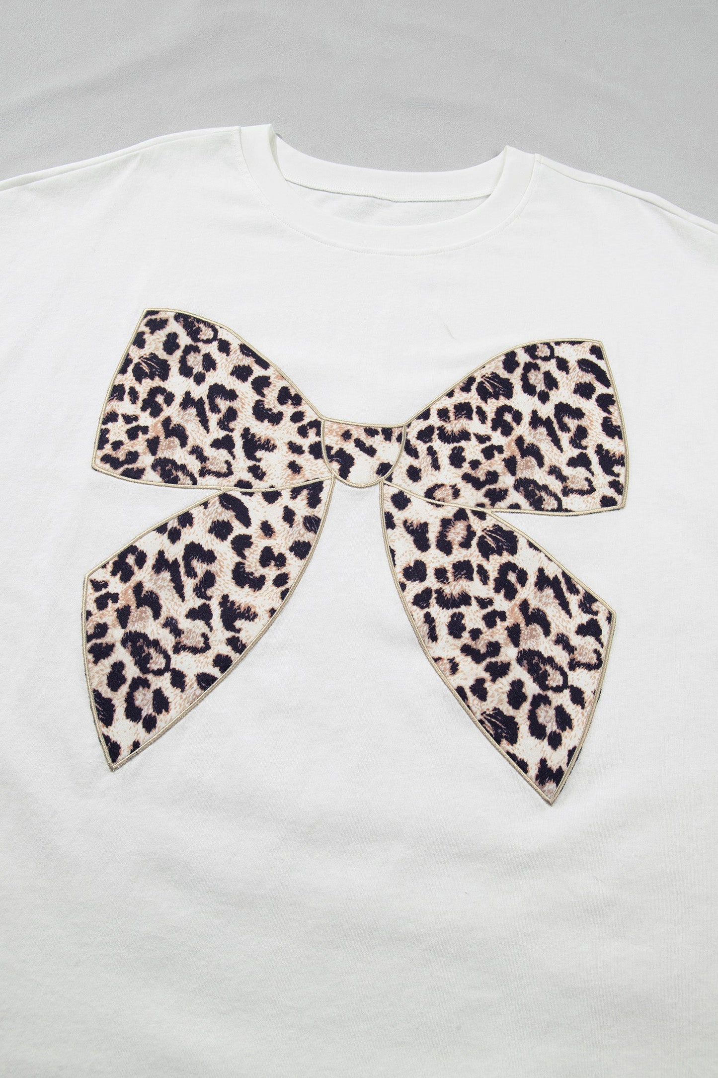Plus Size Leopard Bow Embroider Patch T-Shirt