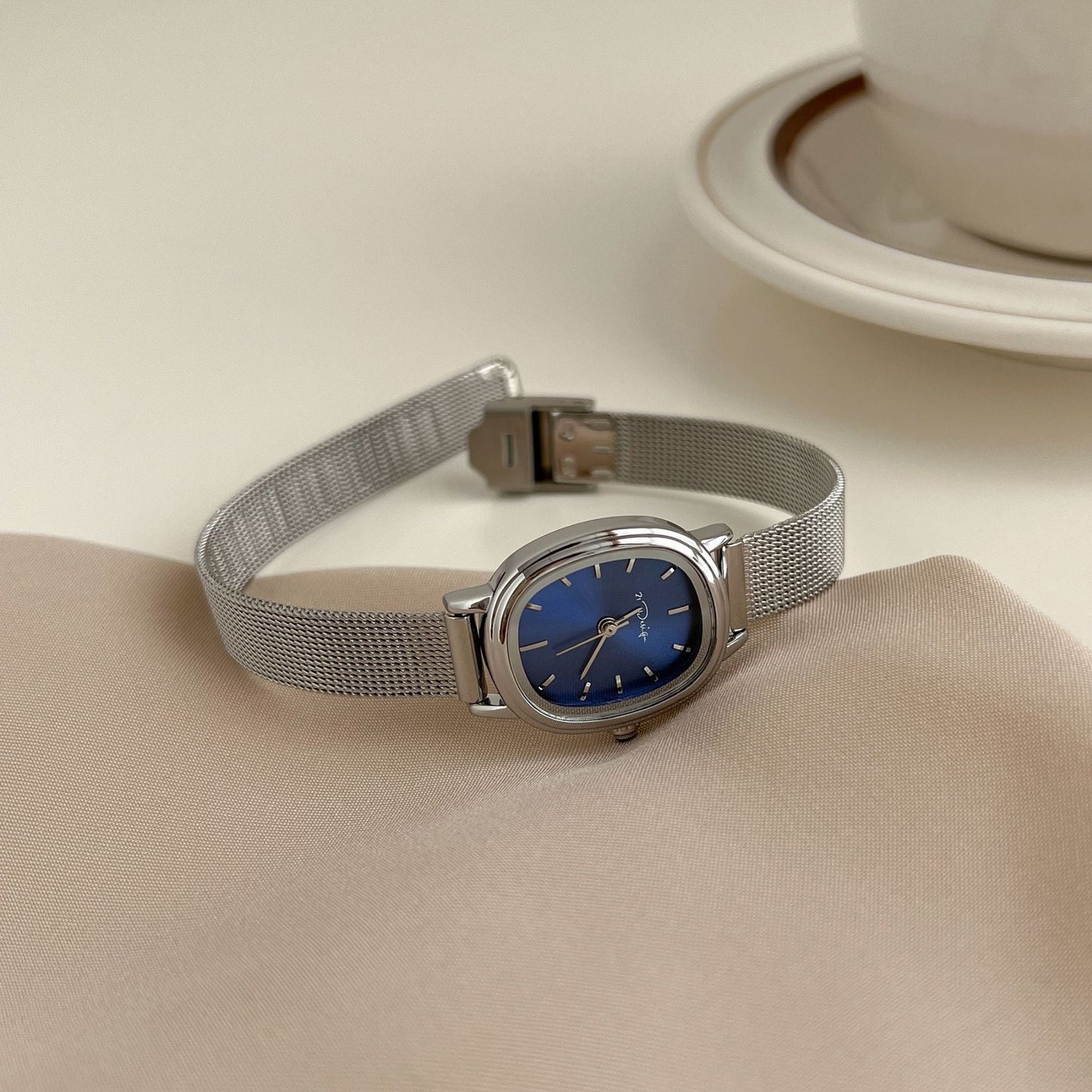 Women's Oval Mesh Strap Watch