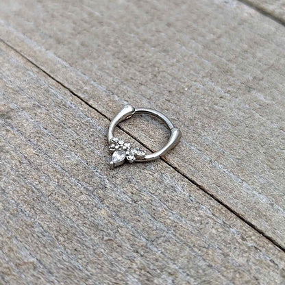 16G 5/16 Clear Gem Bee Glamour Cartilage Clicker