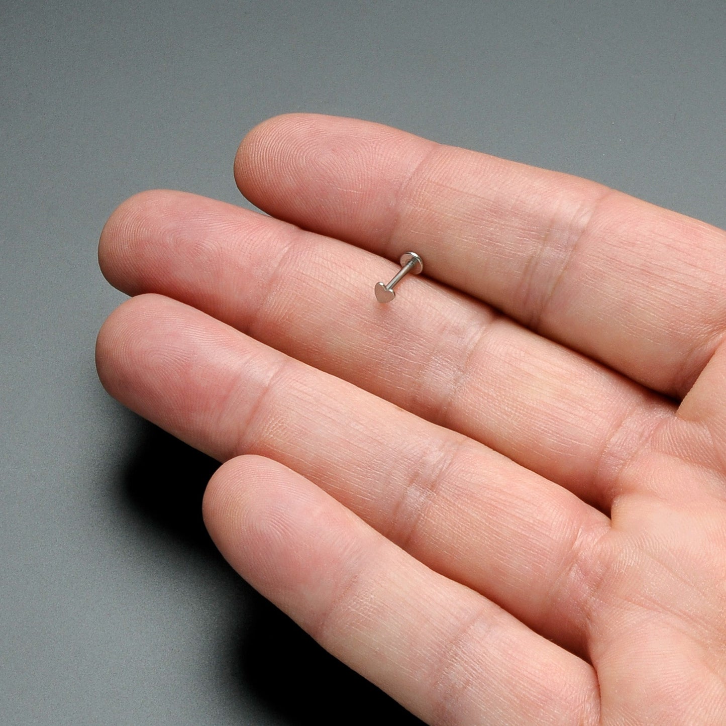 16G 1/4 Internally Threaded Simple Style Heart Labret Tragus