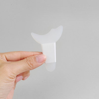 Eyelash and Eyeliner Stencil Tool