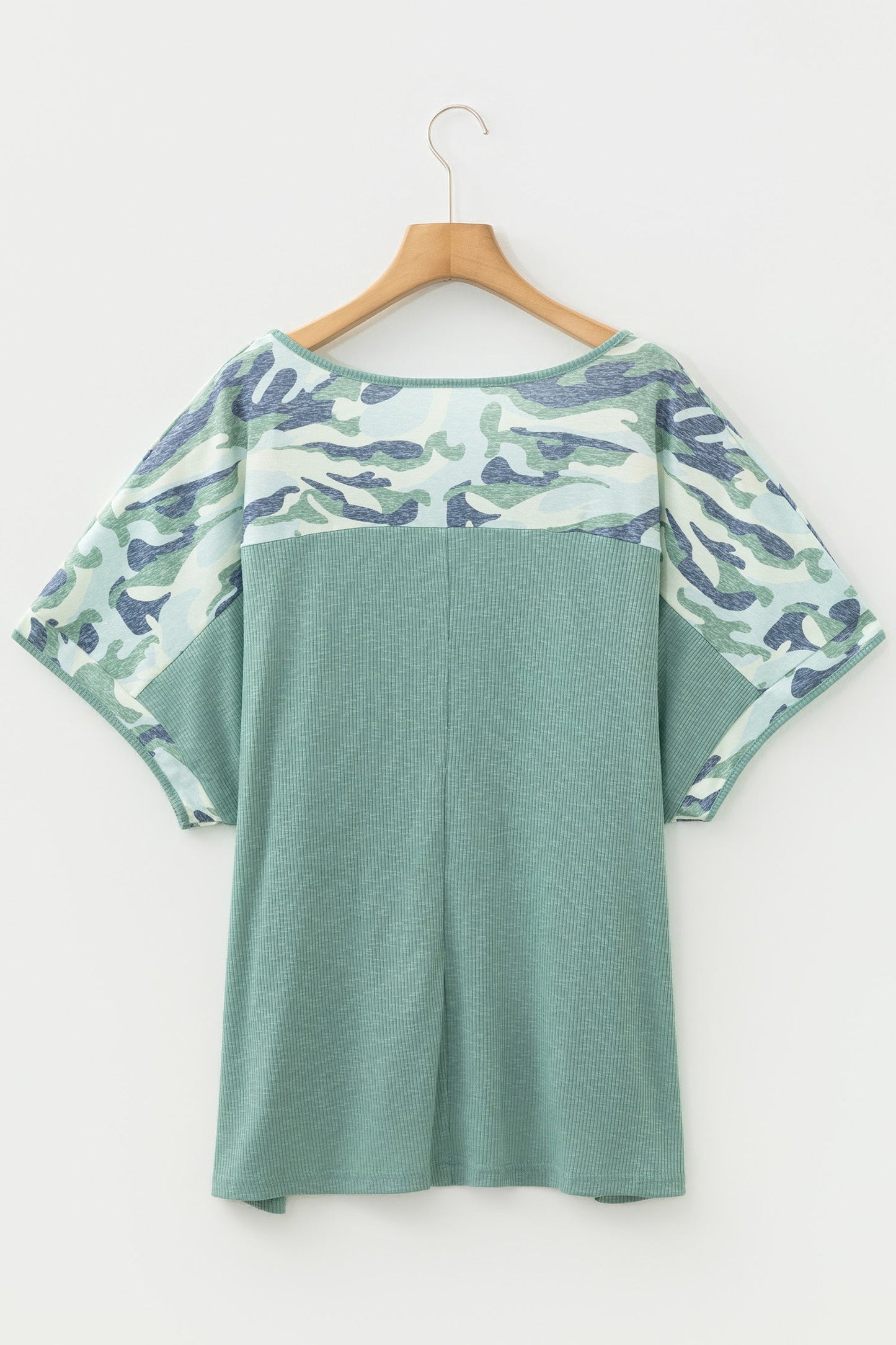 Plus Size Camo Ribbed Patchwork V-Neck Tee