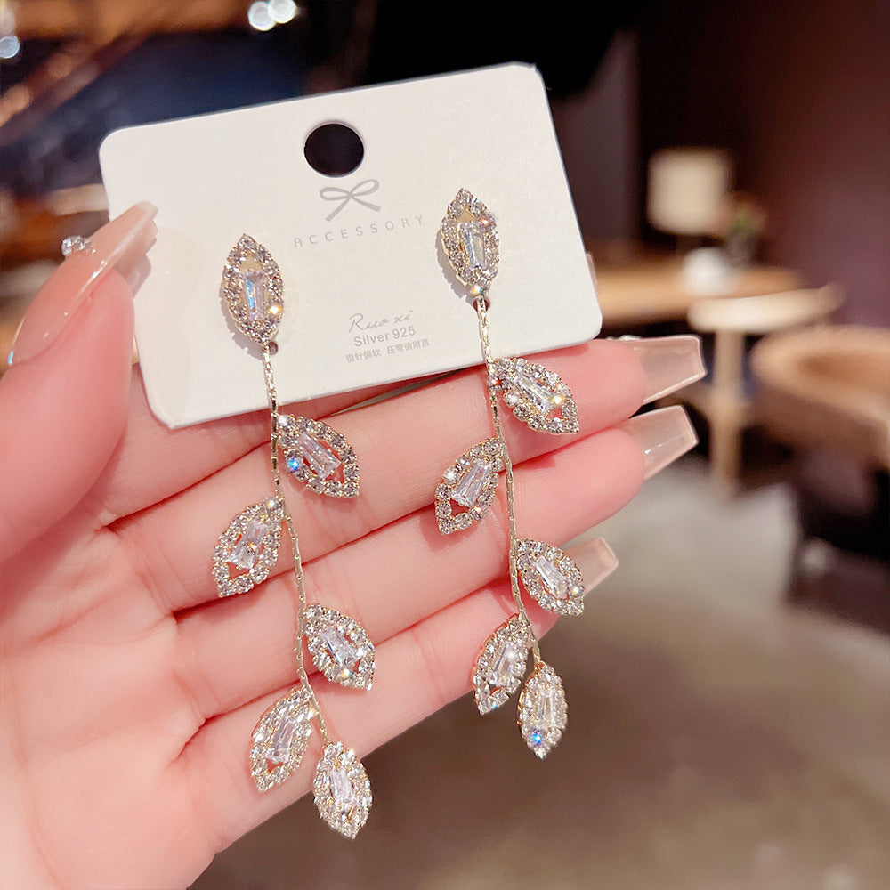 Light Luxury Pearl Earrings