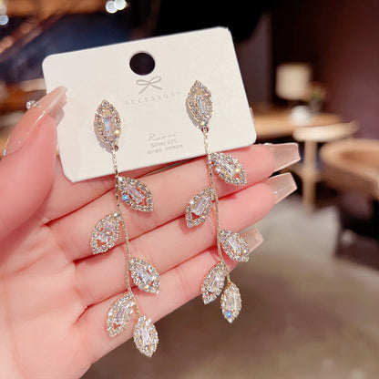 Light Luxury Pearl Earrings