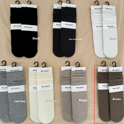 Gentle Vertical Stripe Cream Gray Socks