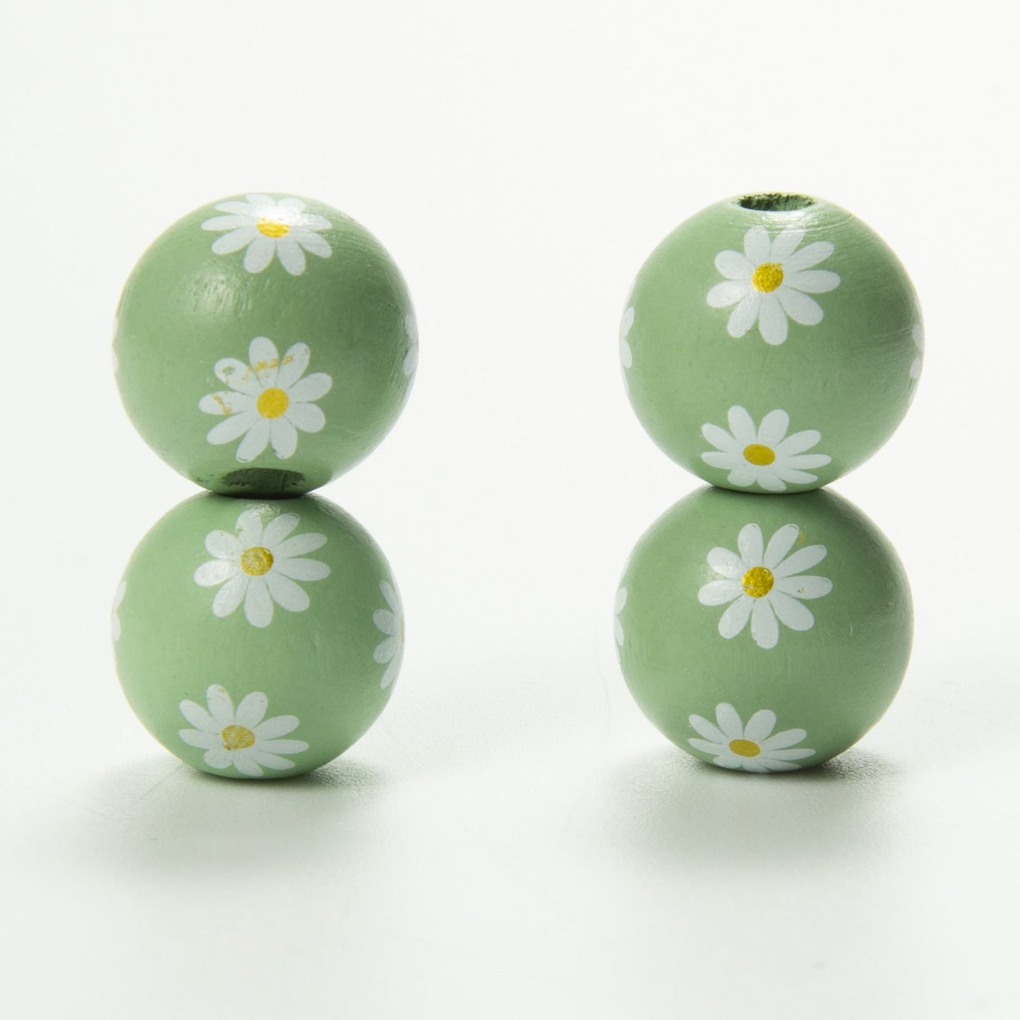 Daisy Wood Bead Necklace