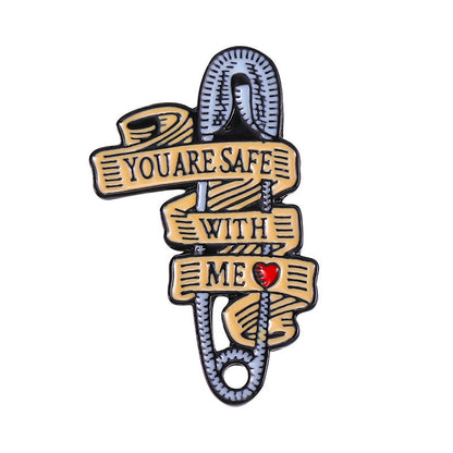 Retro Alphabet Clip Couple Badge