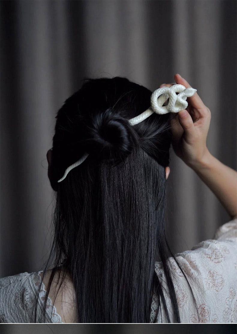 Back-of-Head Retro Hairpin Single Character