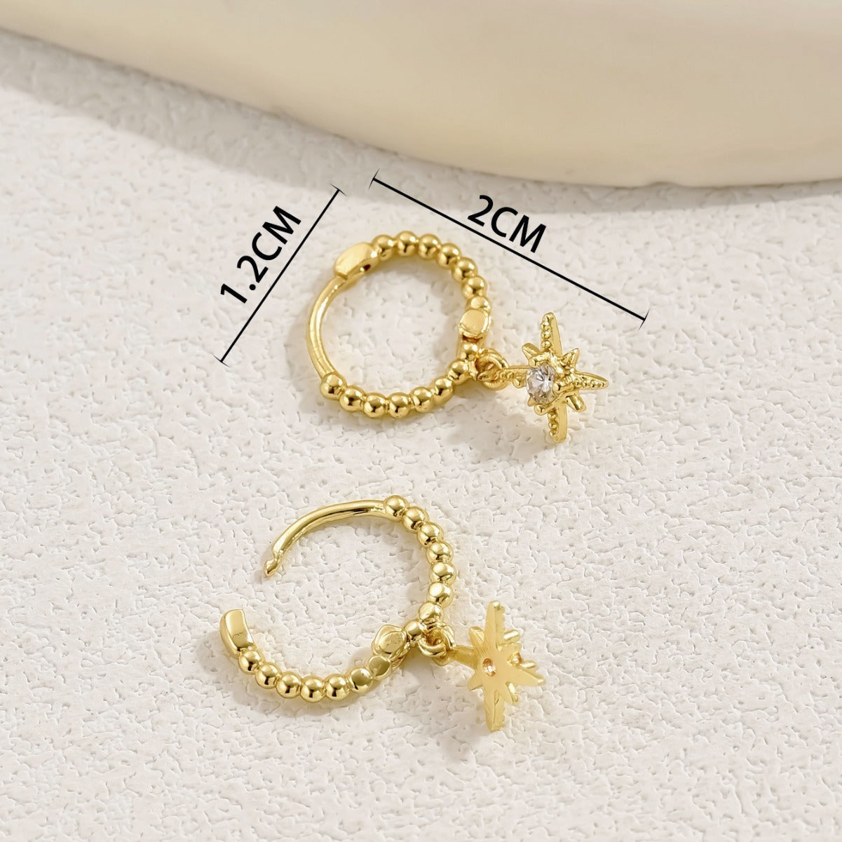 18K Eight Awn Star Stud Earrings