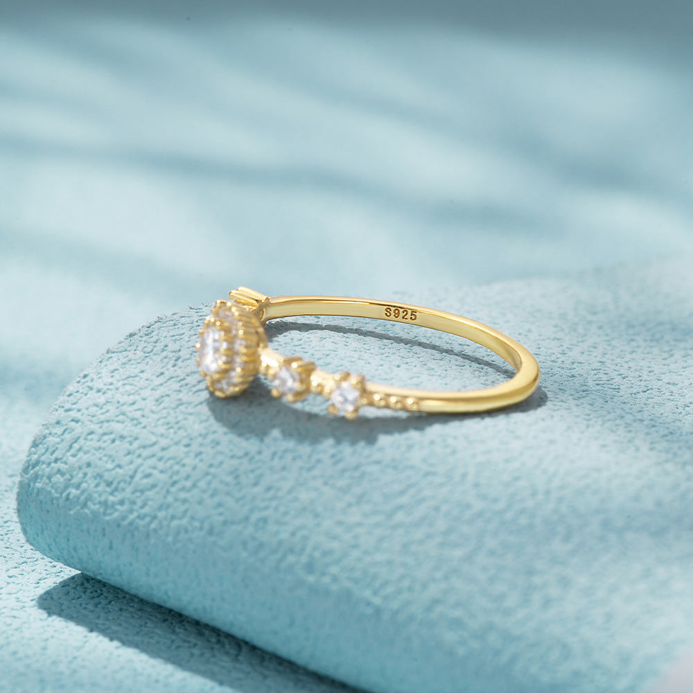 Lux Flower Rhinestone 925 Silver Proposal Ring