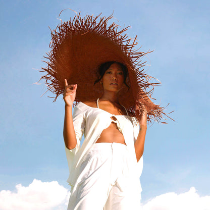 AMORA Oversized Woven Straw Hat in Burnt Caramel