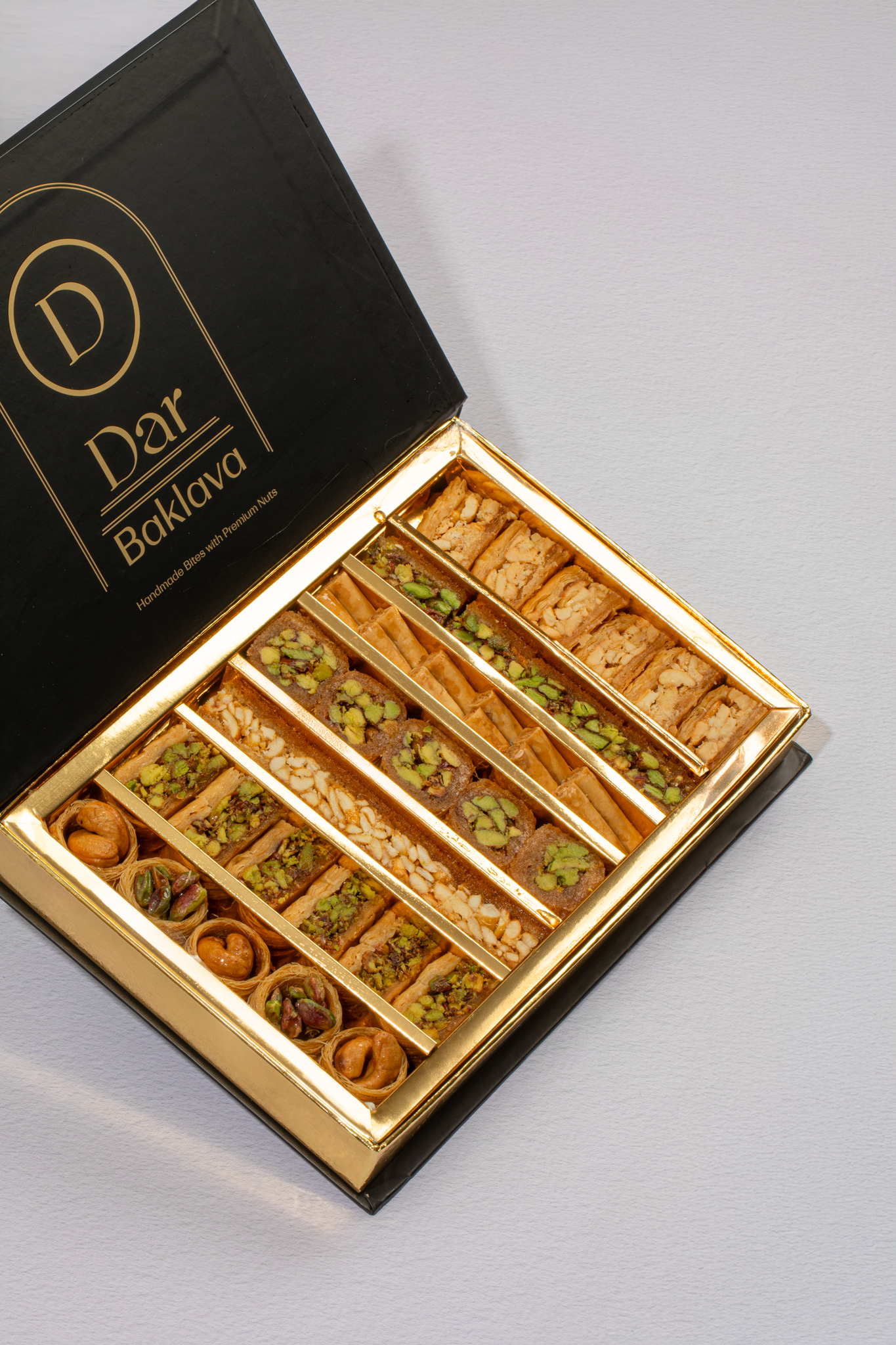 Nutlava® Mix Baklava Gift Box | 40 pieces
