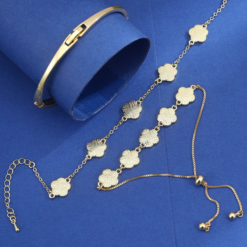 Lucky Flower Lace Bracelet Set