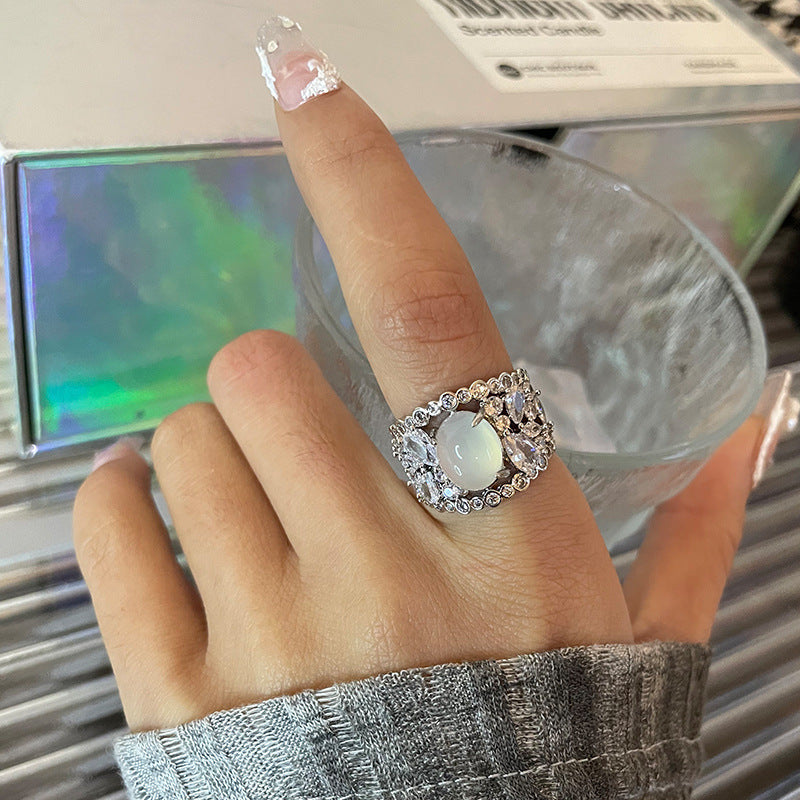 High-grade Zircon Open-end Pearl Ring