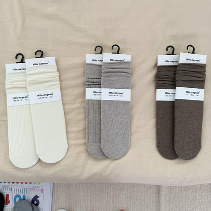 Gentle Vertical Stripe Cream Gray Socks
