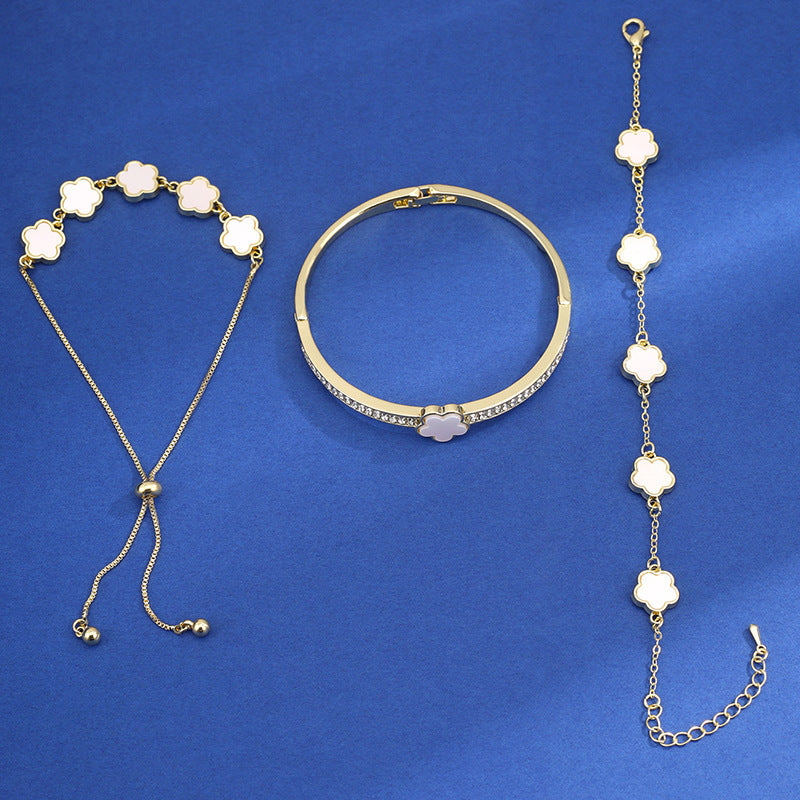 Lucky Flower Lace Bracelet Set