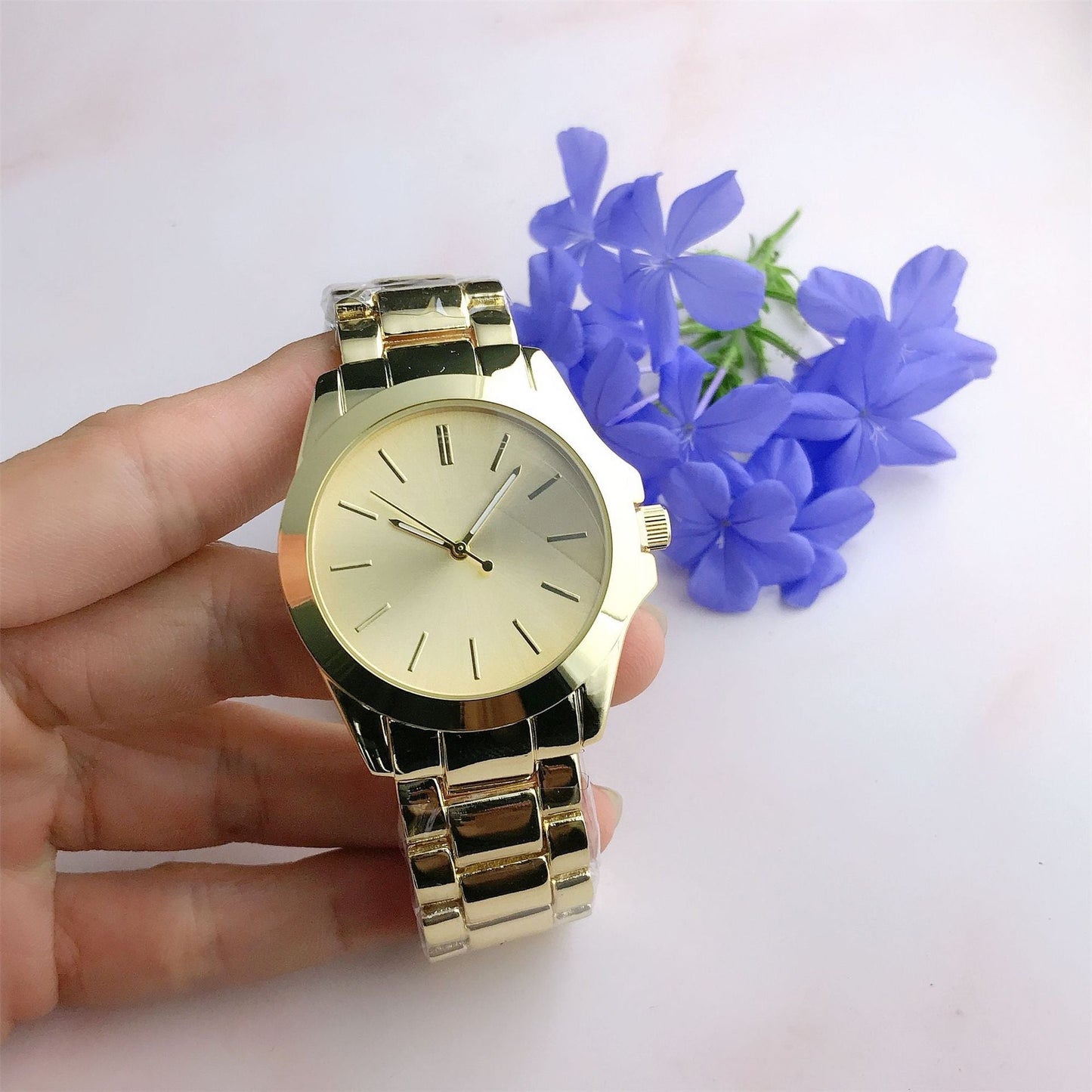 Casual Elegance Quartz Watch