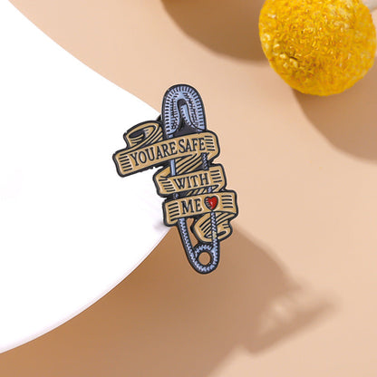 Retro Alphabet Clip Couple Badge