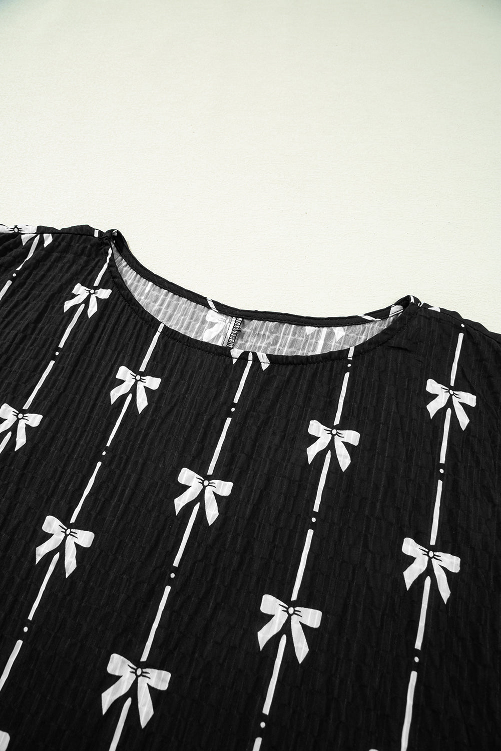 Bow Textured Puff Sleeve Top