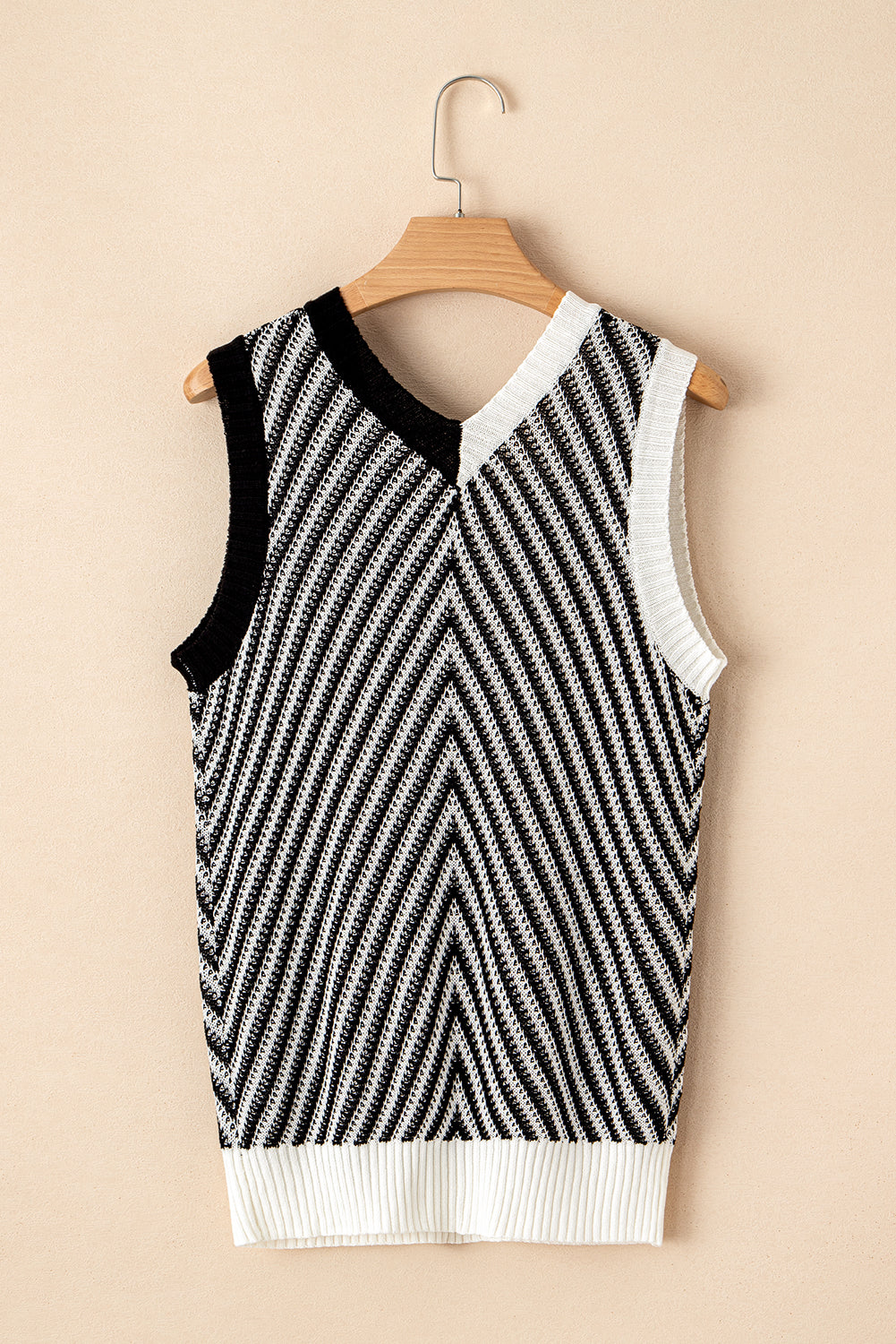 Contrast Chevron Knit V-Neck Sweater Vest