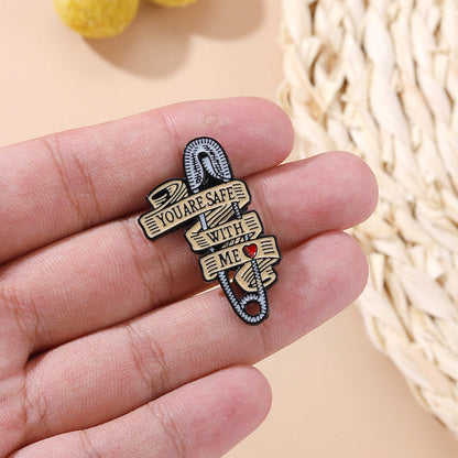 Retro Alphabet Clip Couple Badge