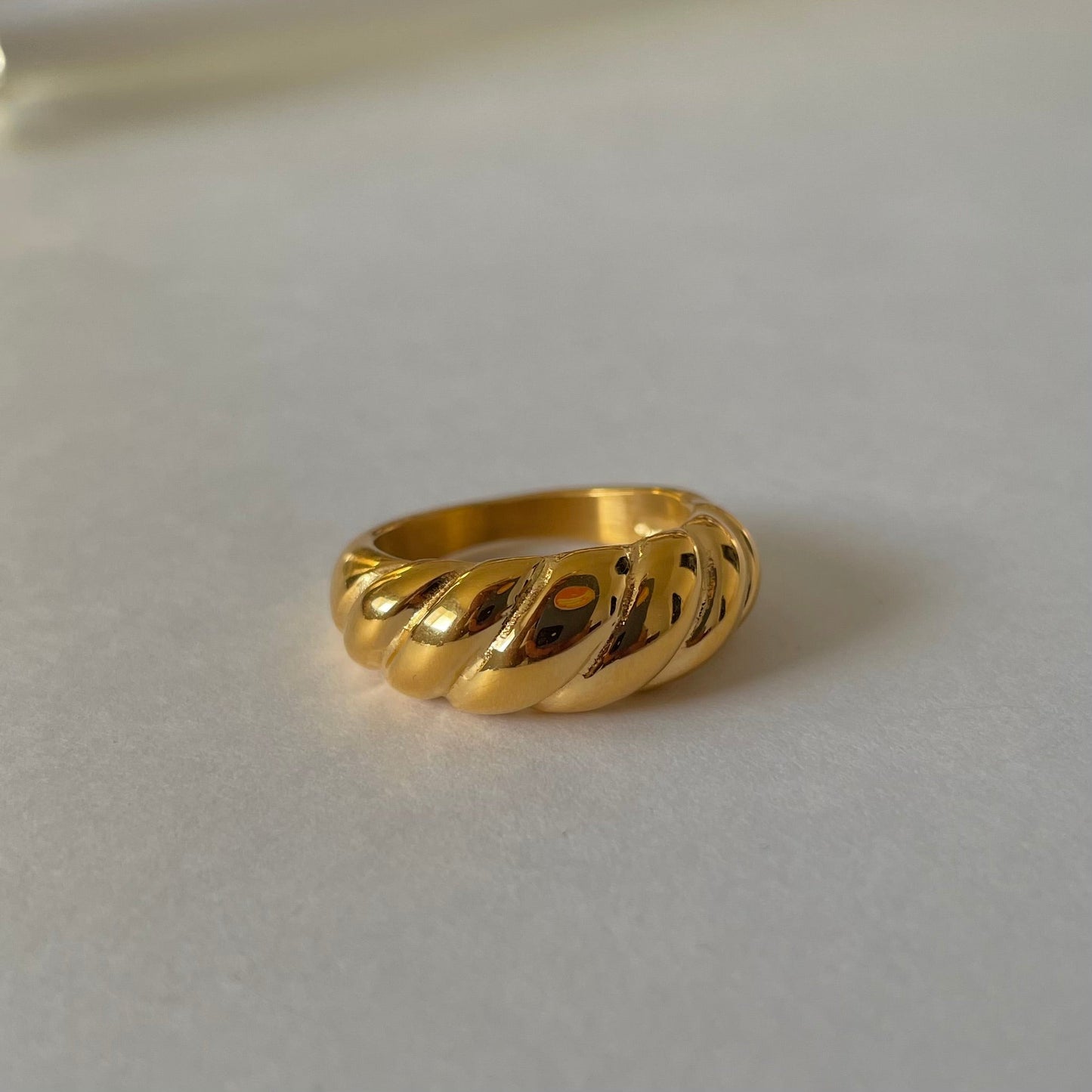 Croissant Dome Ring - Gold