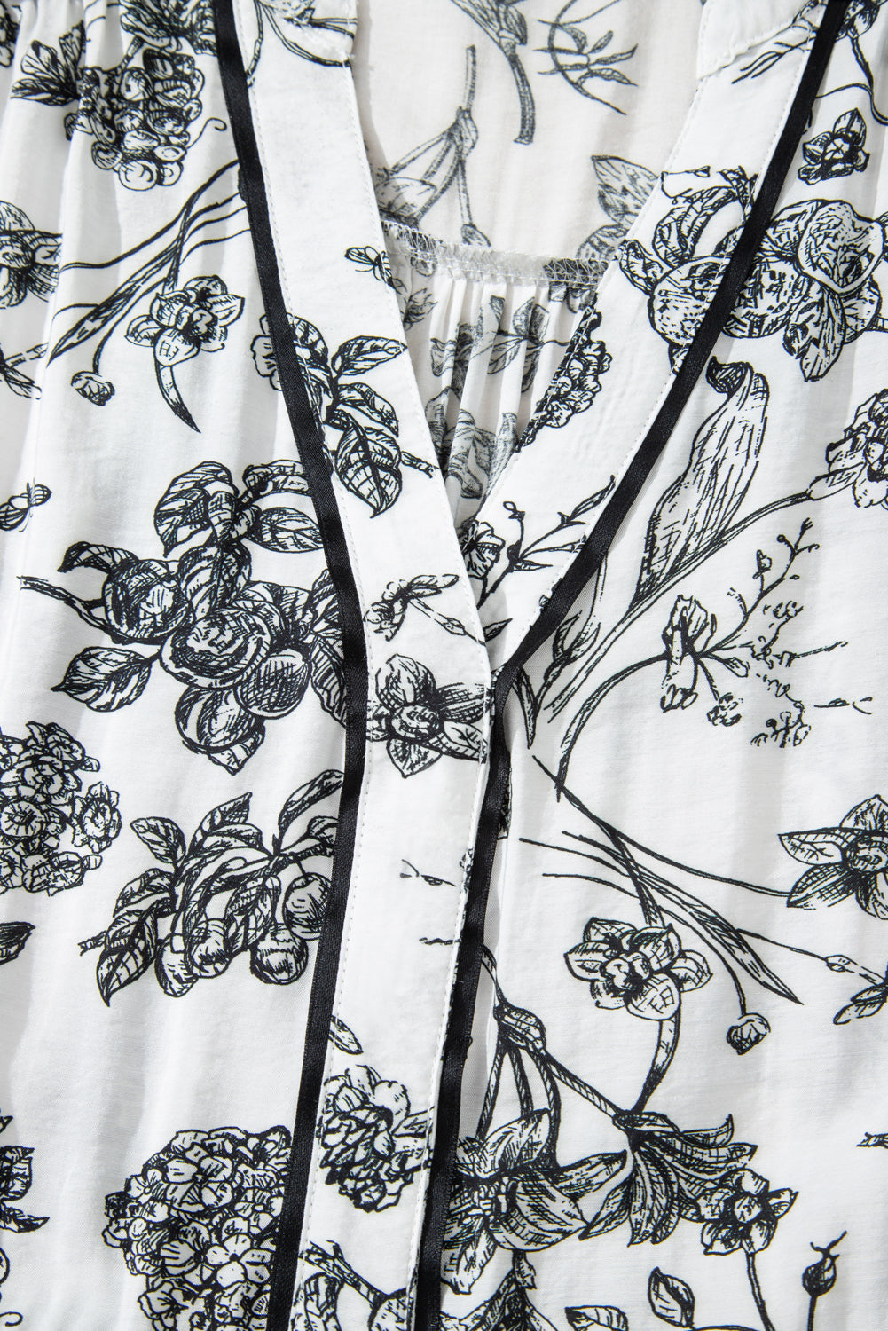 Floral Piping Trim Notch Neck Maxi Dress