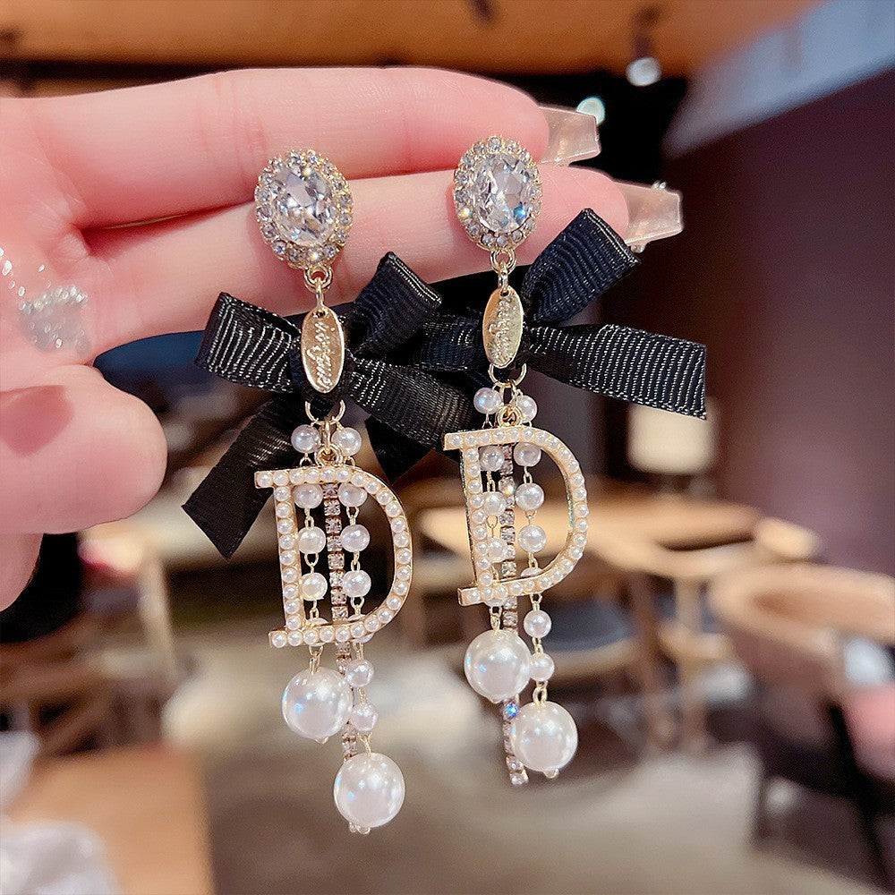 Light Luxury Pearl Earrings