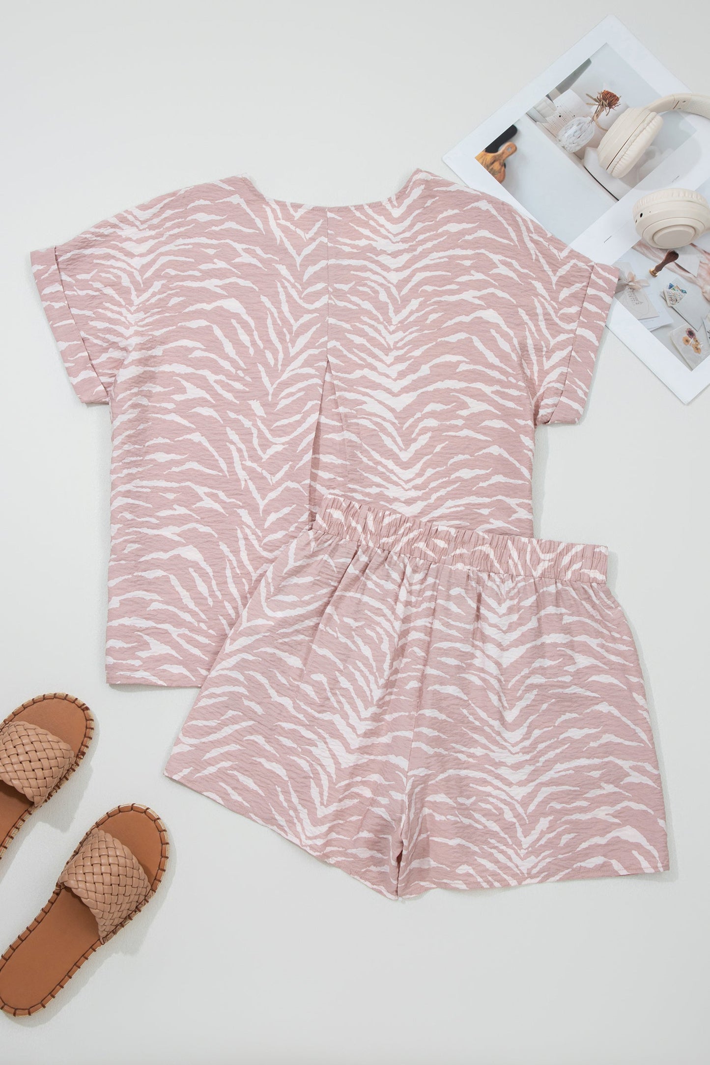 Abstract Cuff Top & Shorts Loose Set