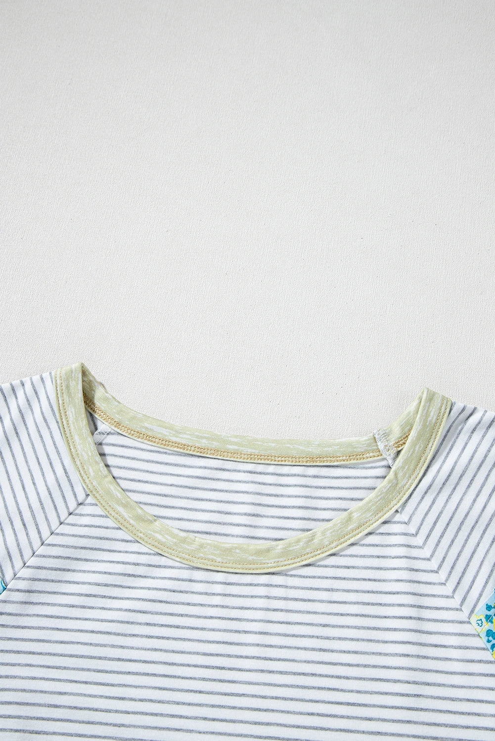 Floral Contrast Stripe Insert Sleeve Round Neck Tee