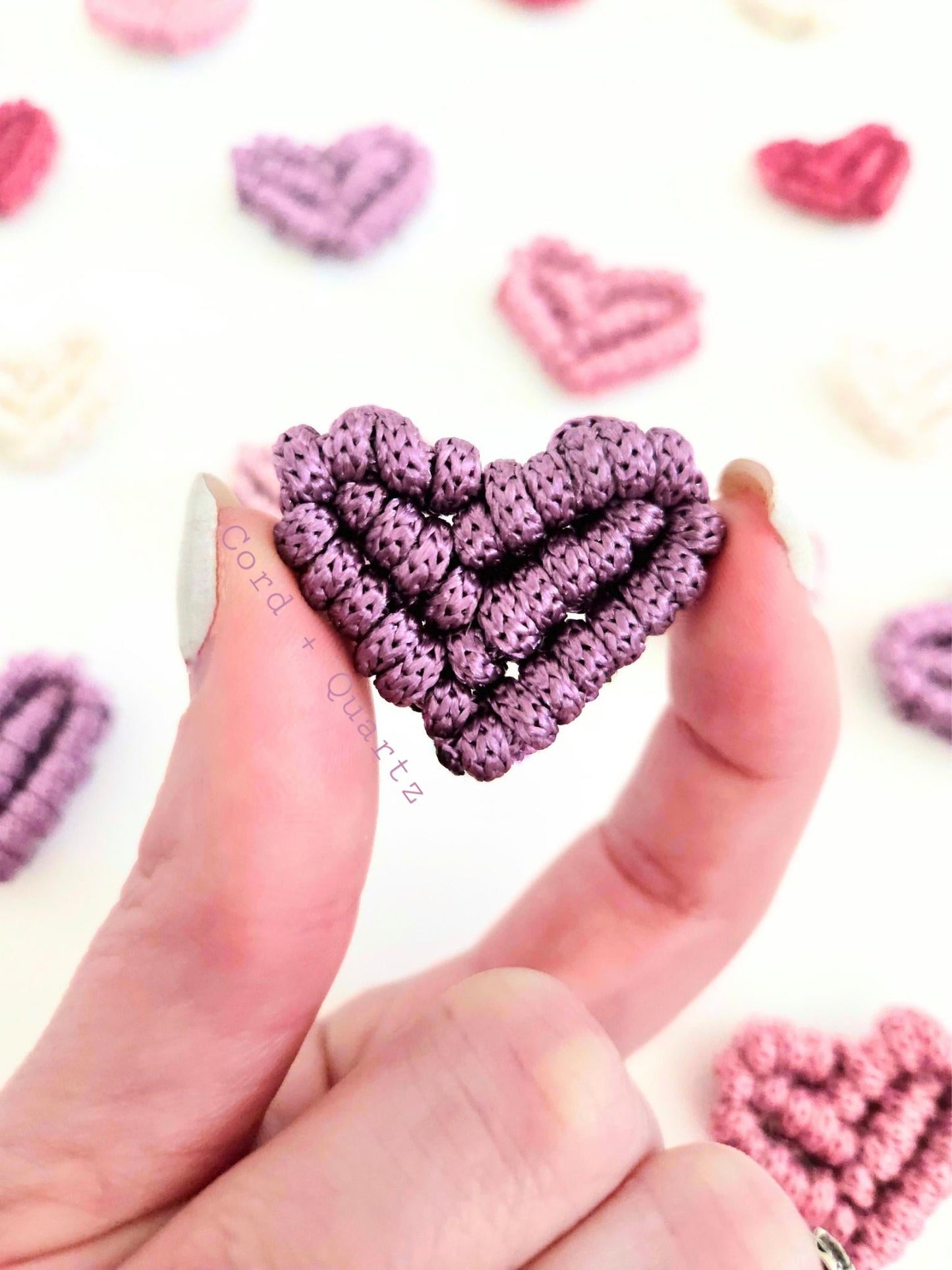 Macrame heart magnet pdf pattern.